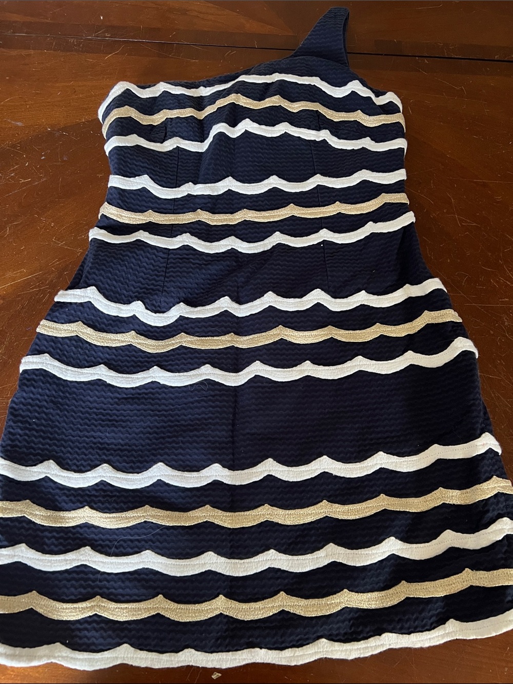 Lilly Pulitzer Navy White and Gold Scallop One-Shoulder Dress size 6